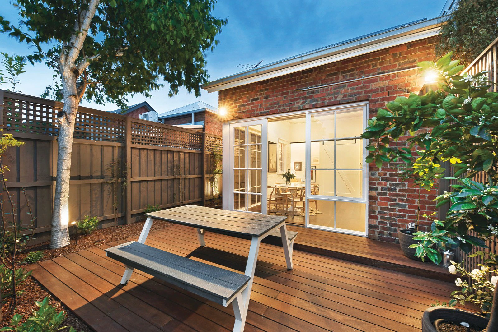 17 Little O'Grady Street, Albert Park, VIC