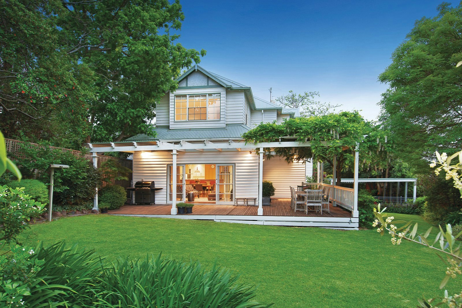 7 Middlesex Road, Surrey Hills, VIC