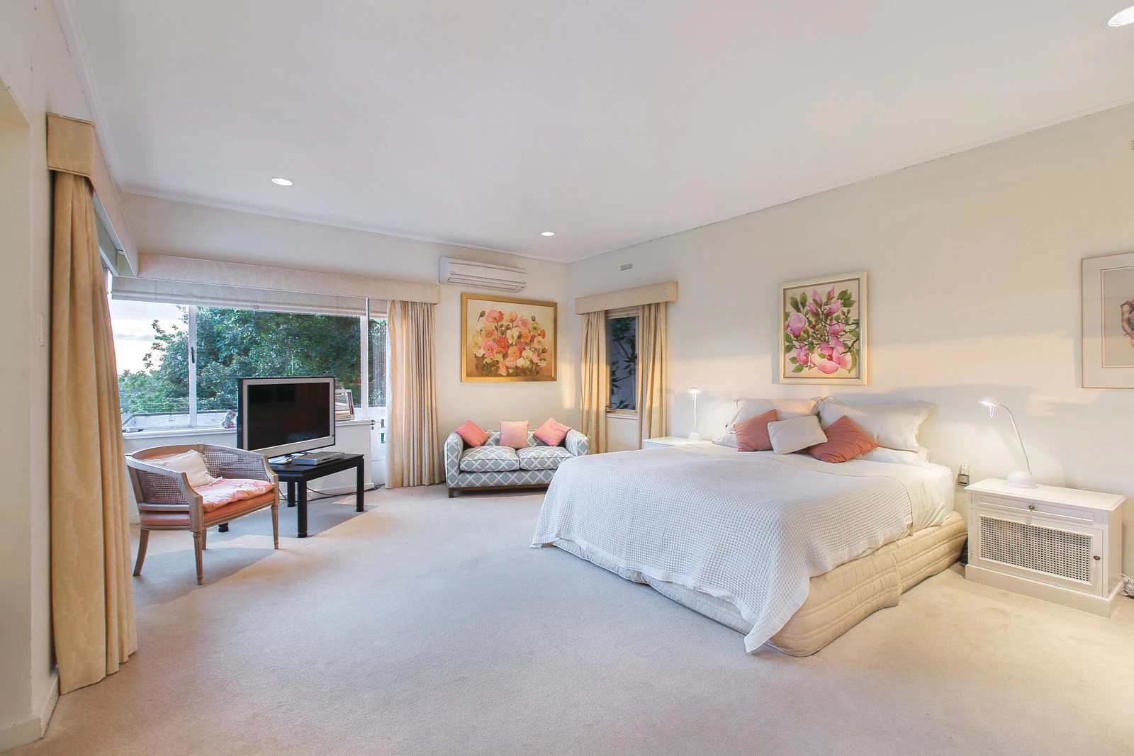 1 Lisbuoy Court, Toorak, VIC