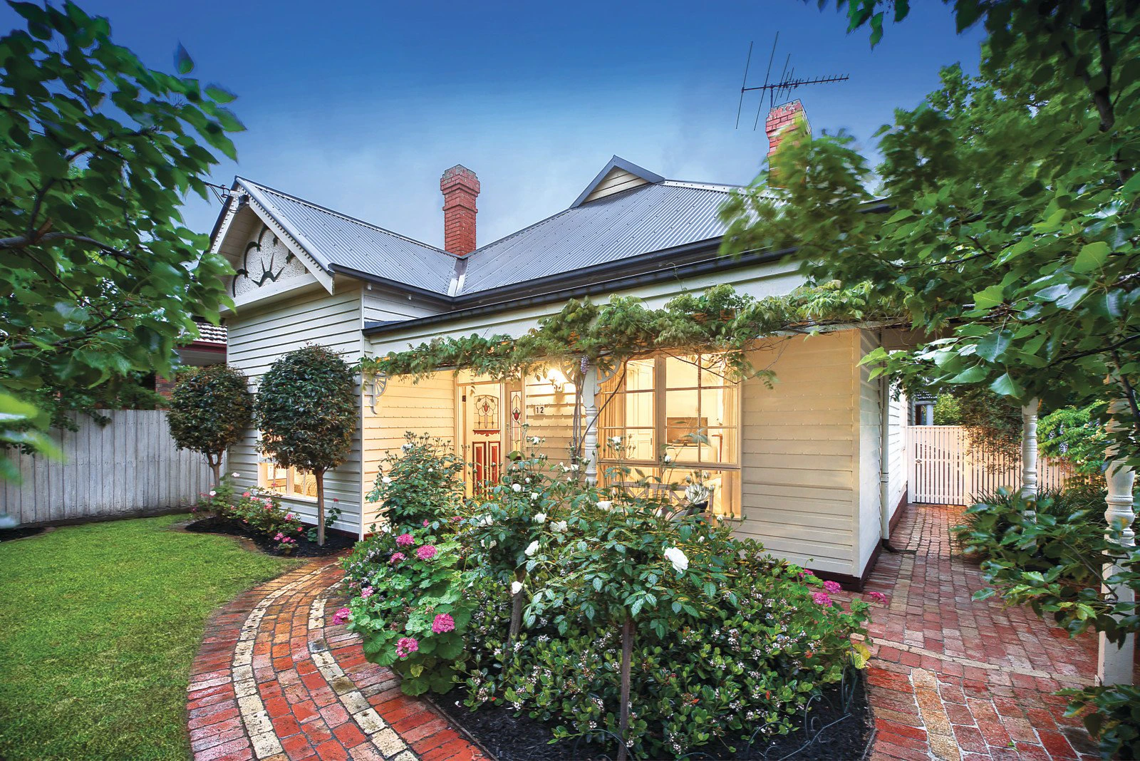 12 Kilmuir Road, Malvern East, VIC