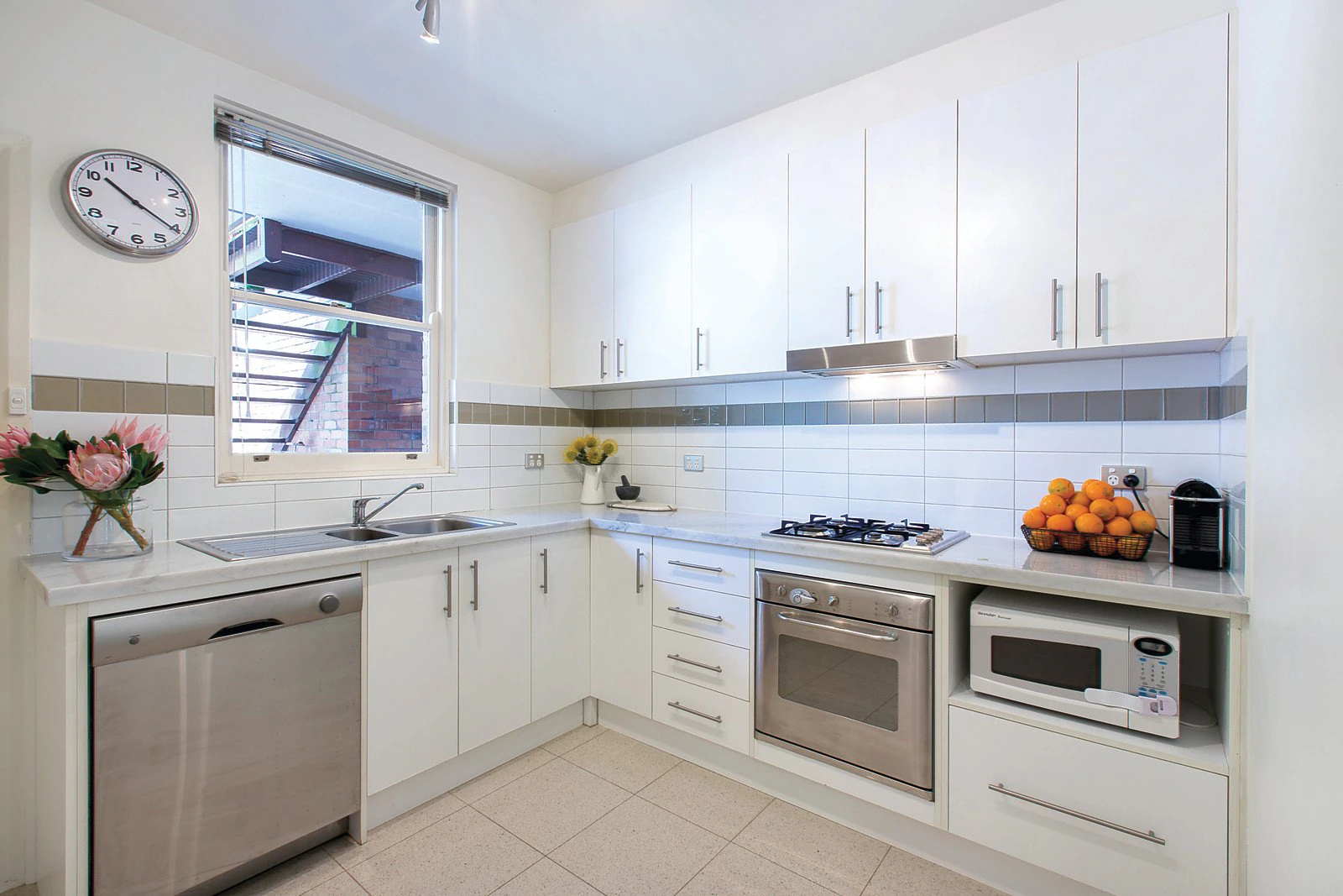 2/15 Shakespeare Grove, Hawthorn, VIC