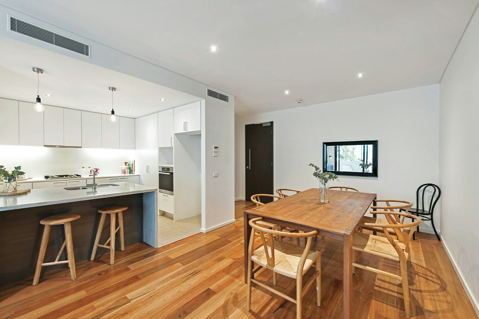 1.7/4 Cromwell Road, South Yarra, VIC