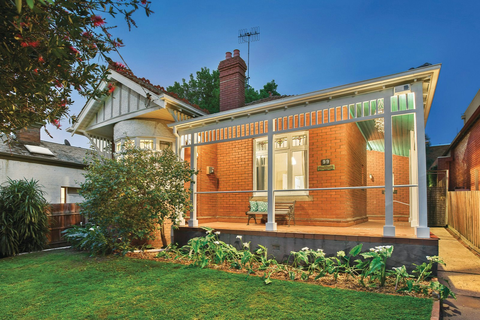 99 Rowena Parade, Richmond, VIC