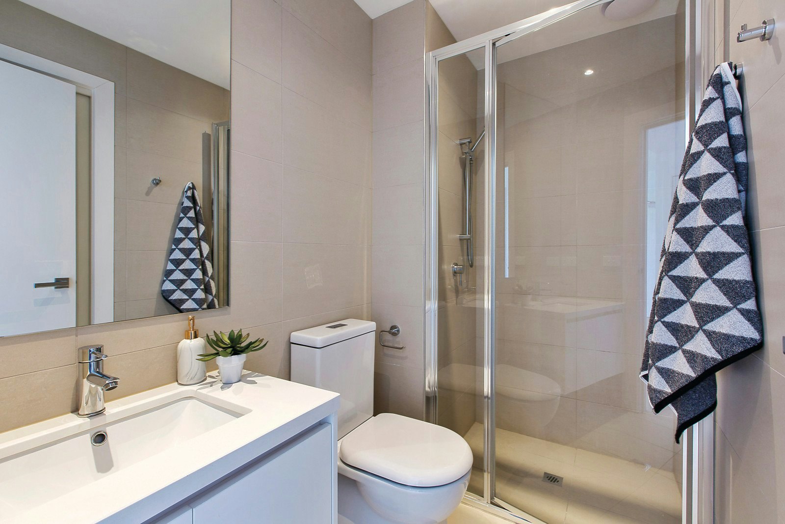 15/22 Wattle Road, Hawthorn, VIC