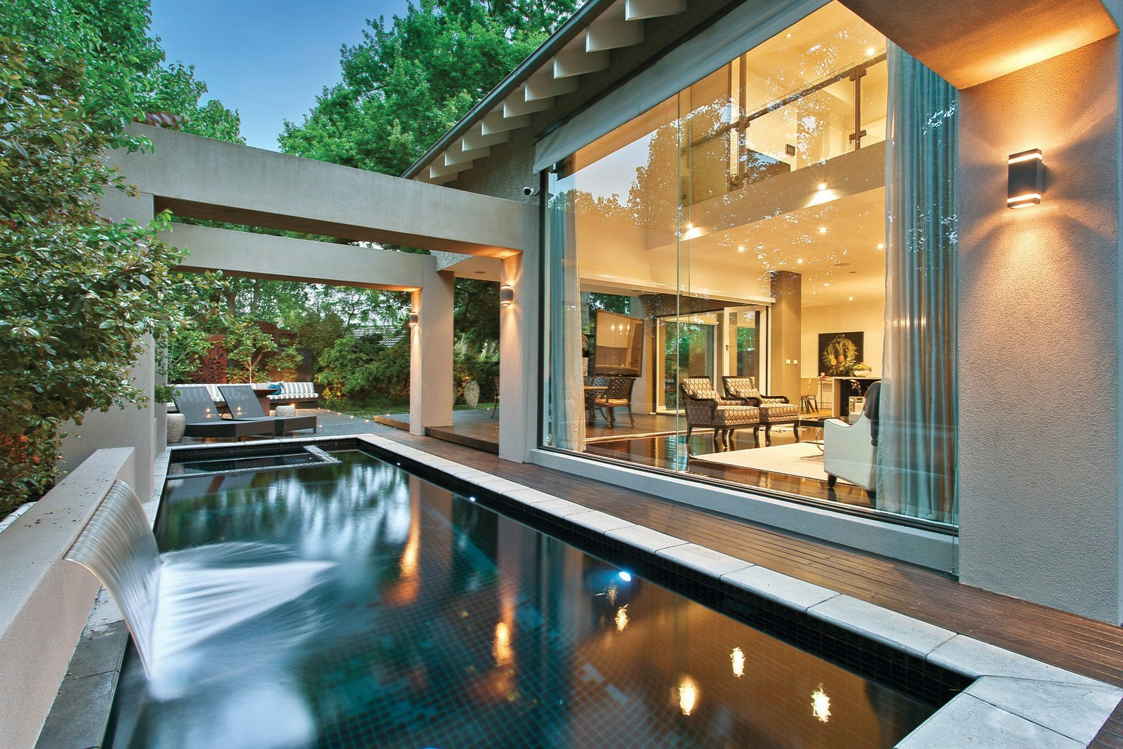 14 Hedgeley Avenue, Malvern East, VIC