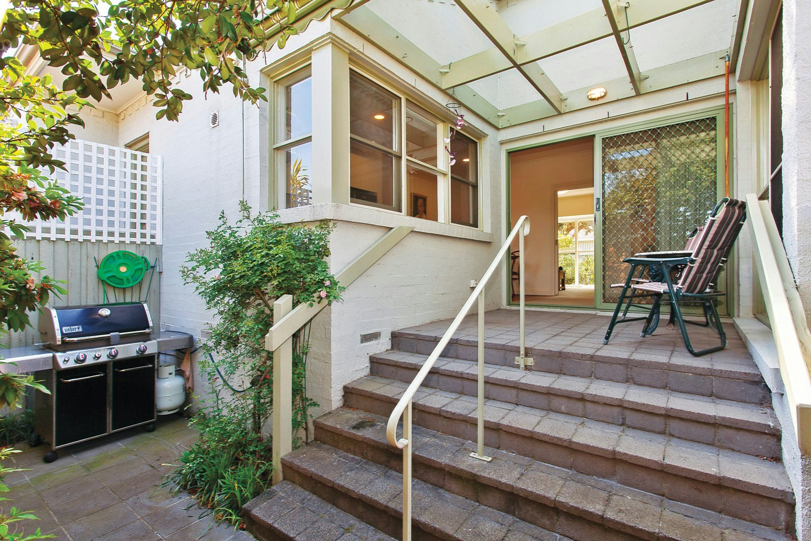 11 Fellows Street, Hughesdale, VIC