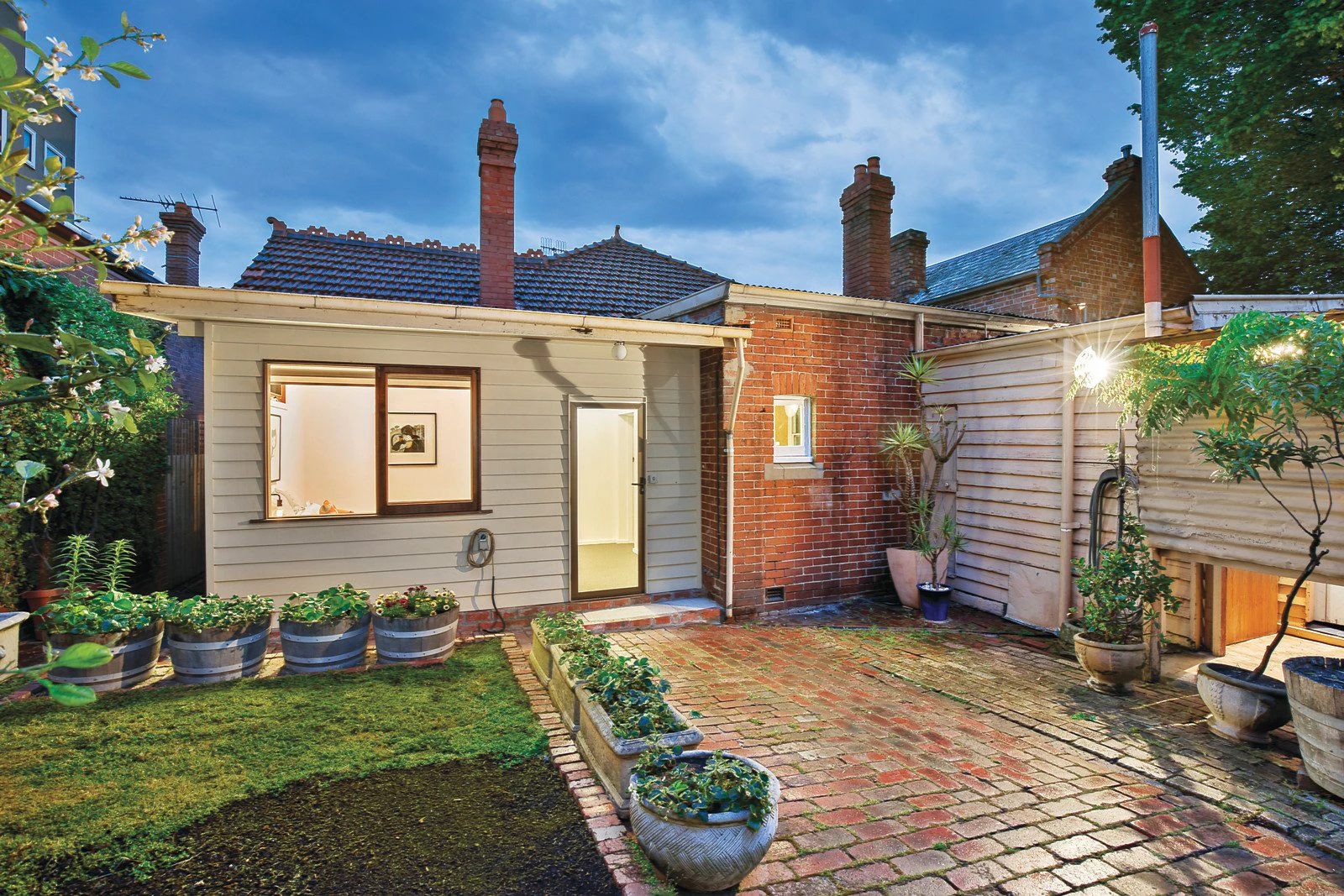 99 Rowena Parade, Richmond, VIC