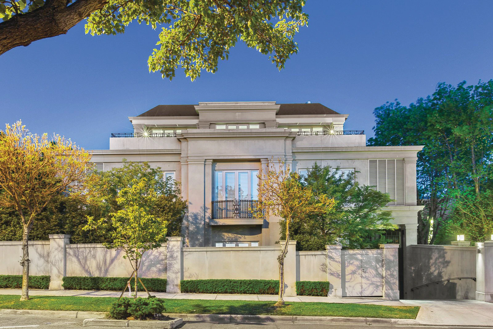 Penthouse, 82 Mathoura Road, Toorak, VIC