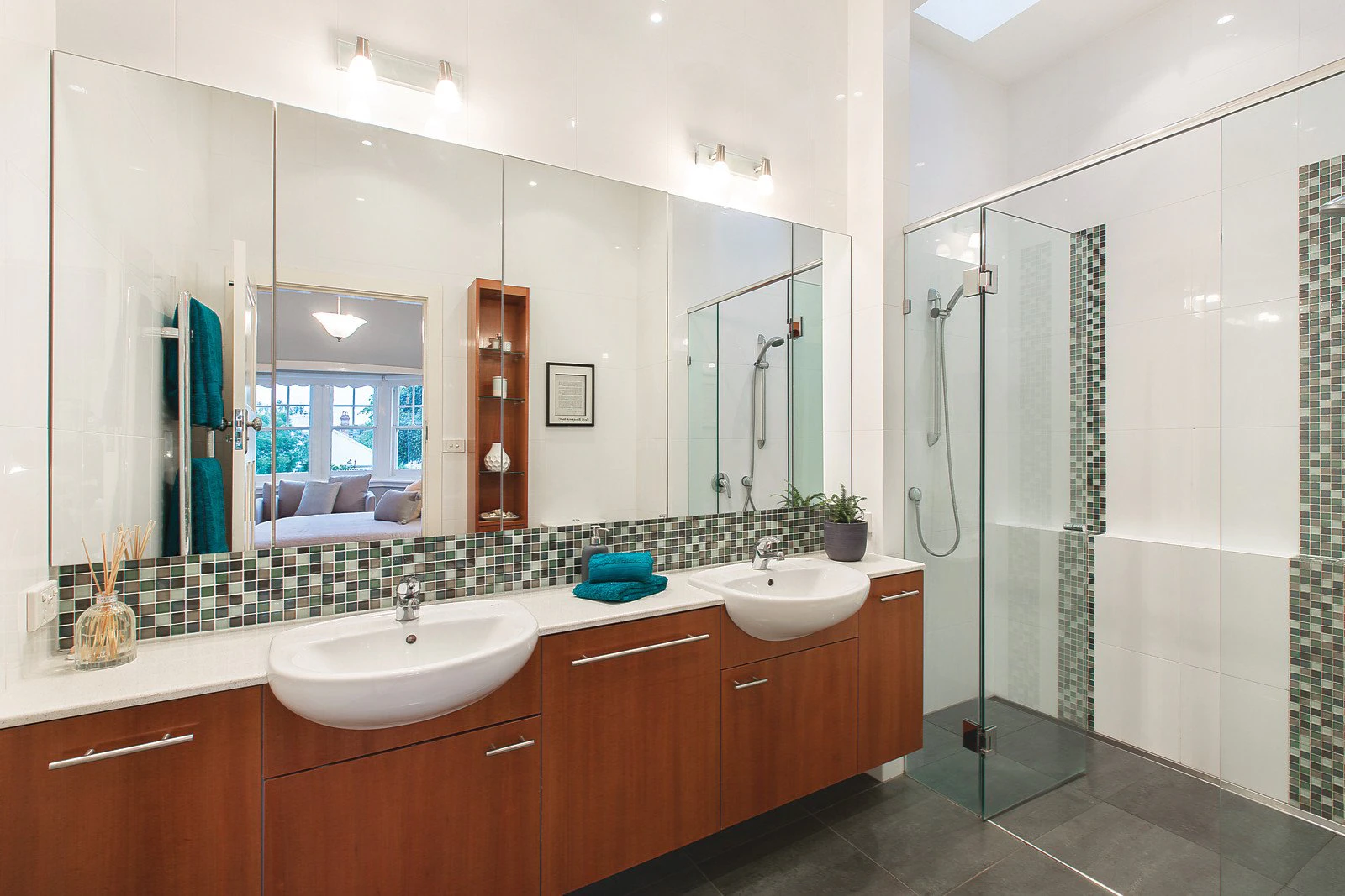 10 Empress Road, Surrey Hills, VIC