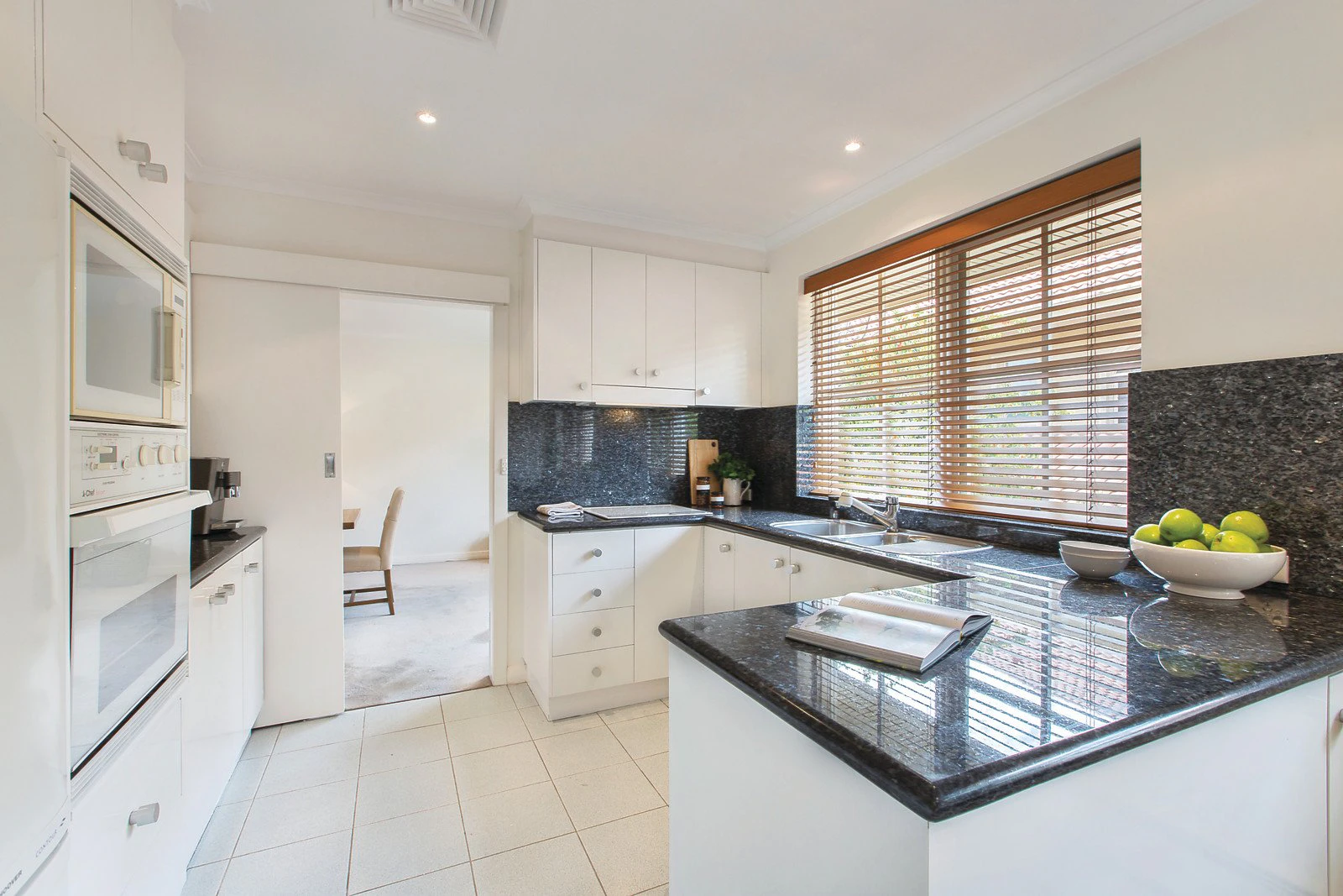 6/18 Lansell Road, Toorak, VIC