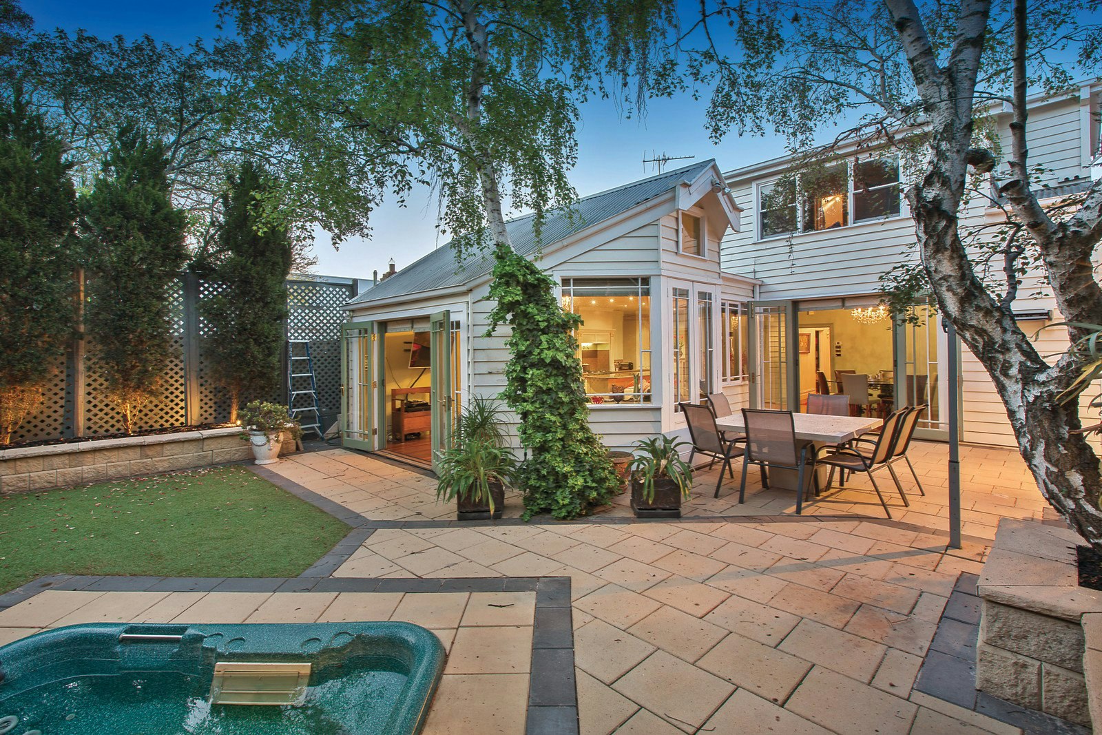 9 Longmore Street, St Kilda West, VIC