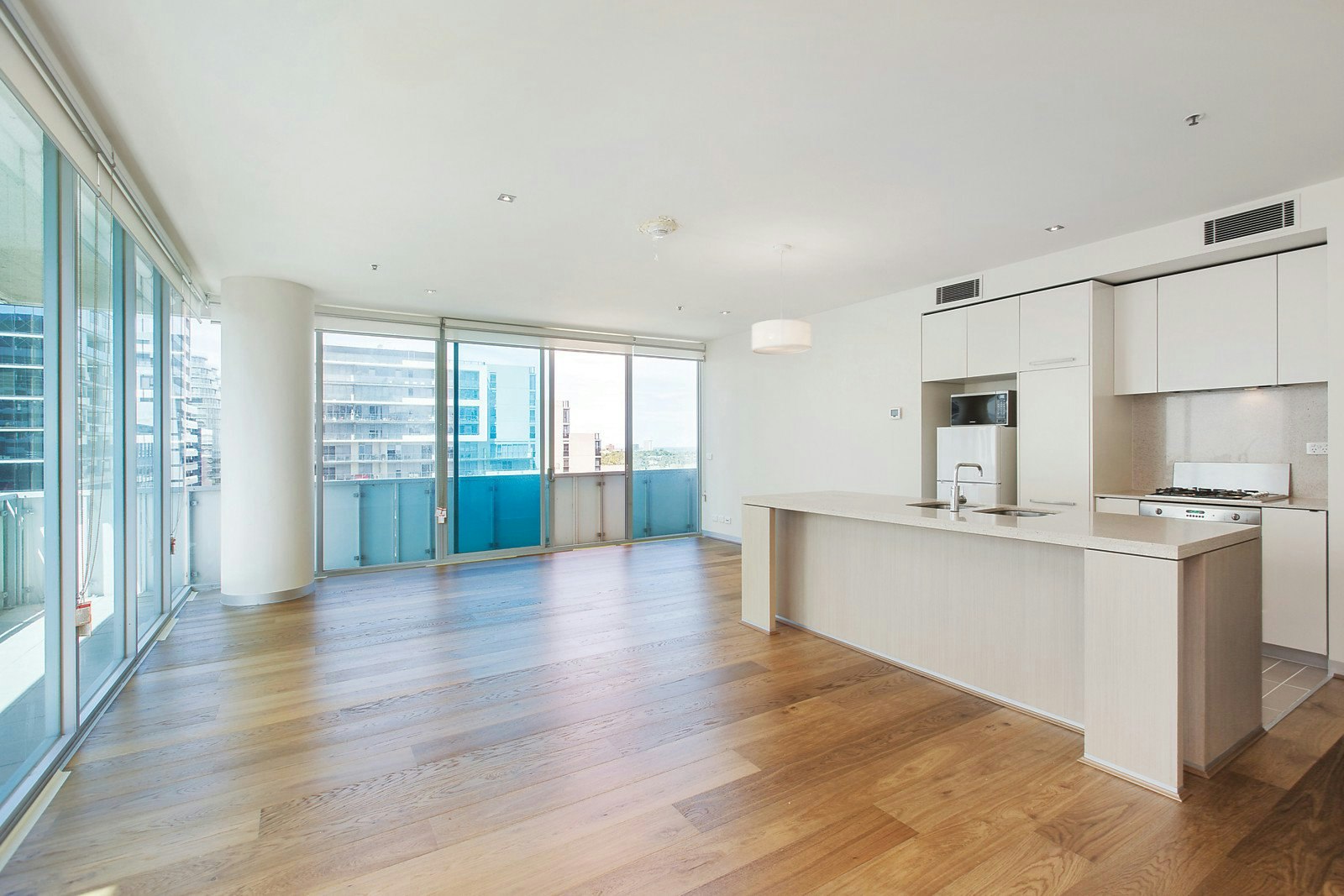 906/1 Roy Street, Melbourne, VIC