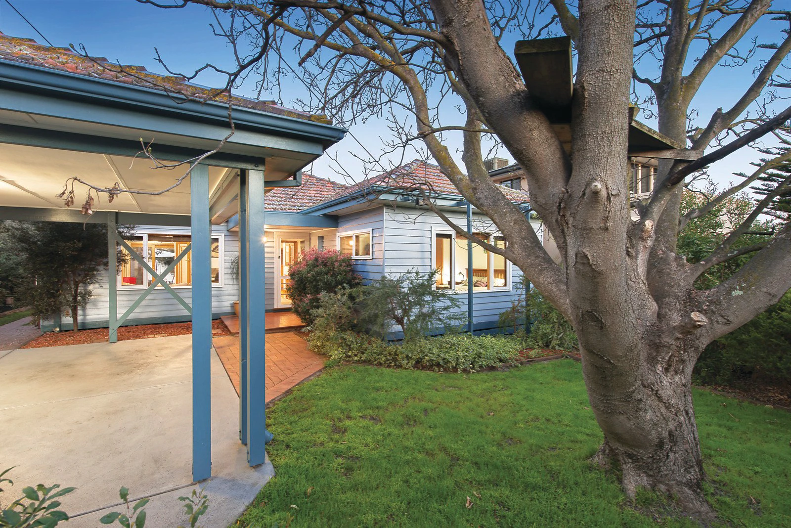 8 Conifer Street, Hampton, VIC