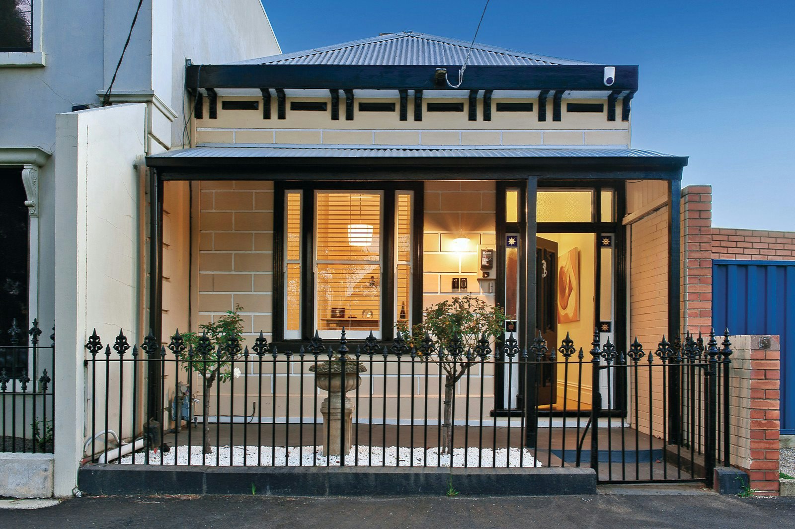 10 Howe Crescent, South Melbourne, VIC