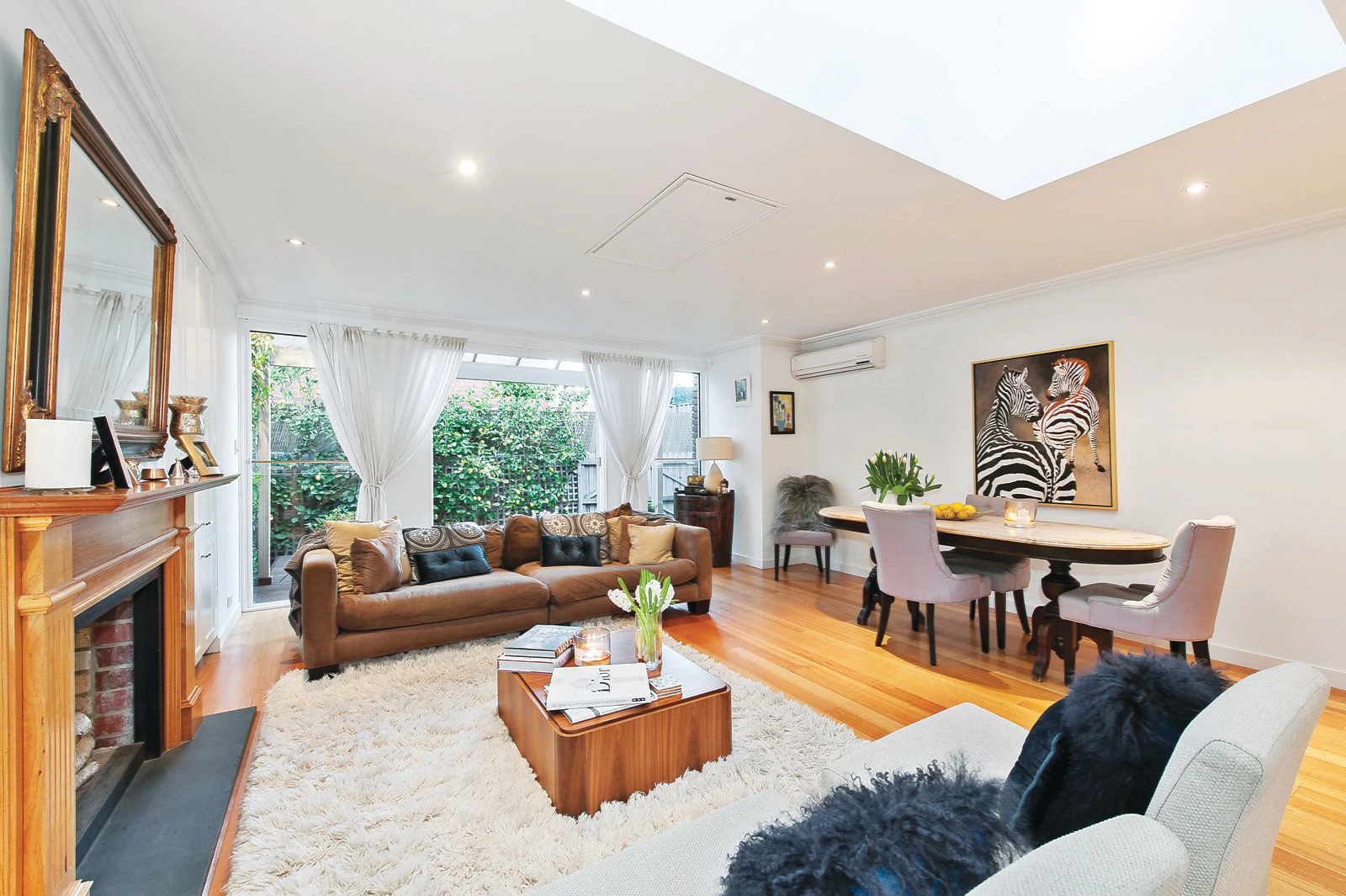 10 Howe Crescent, South Melbourne, VIC