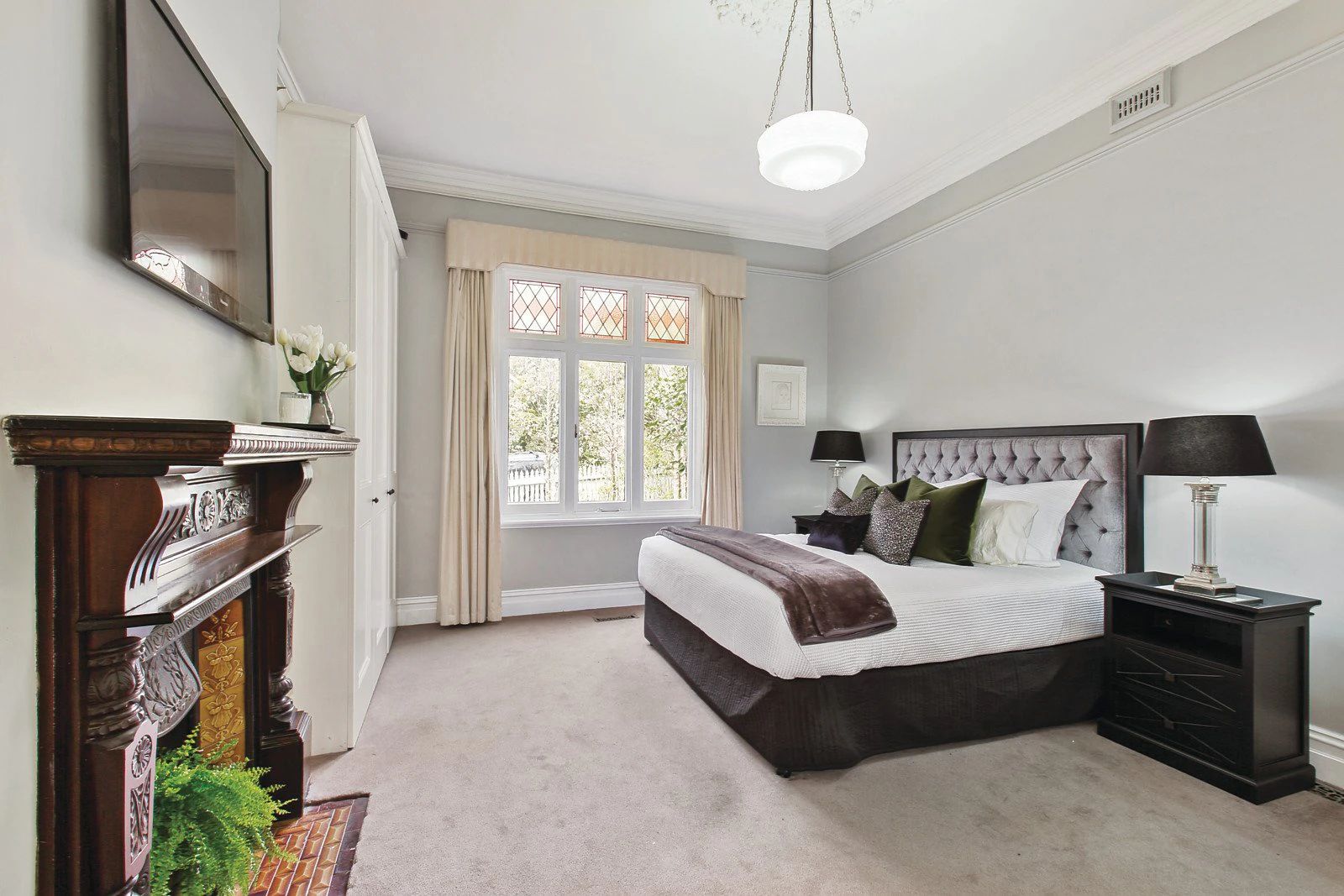 8 Middlesex Road, Surrey Hills, VIC
