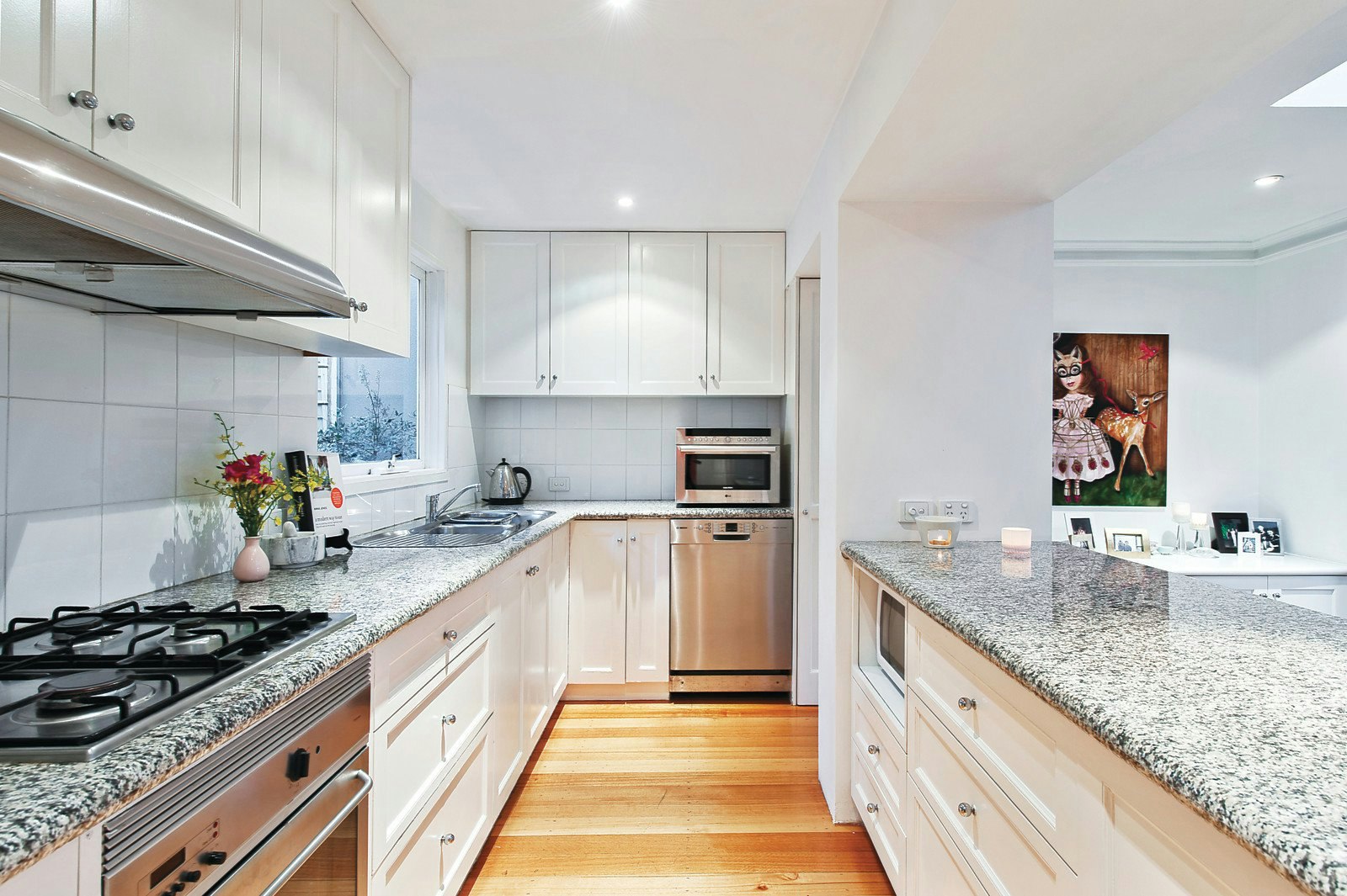 10 Howe Crescent, South Melbourne, VIC