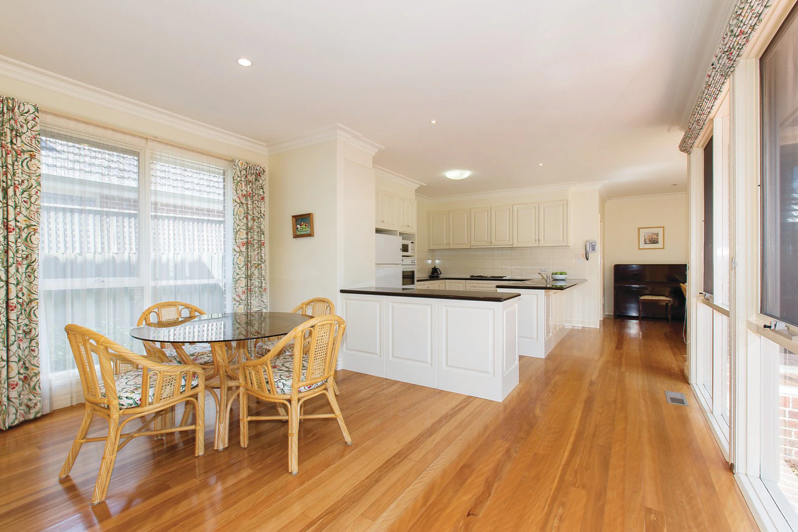 36a Grosvenor Parade, Balwyn, VIC