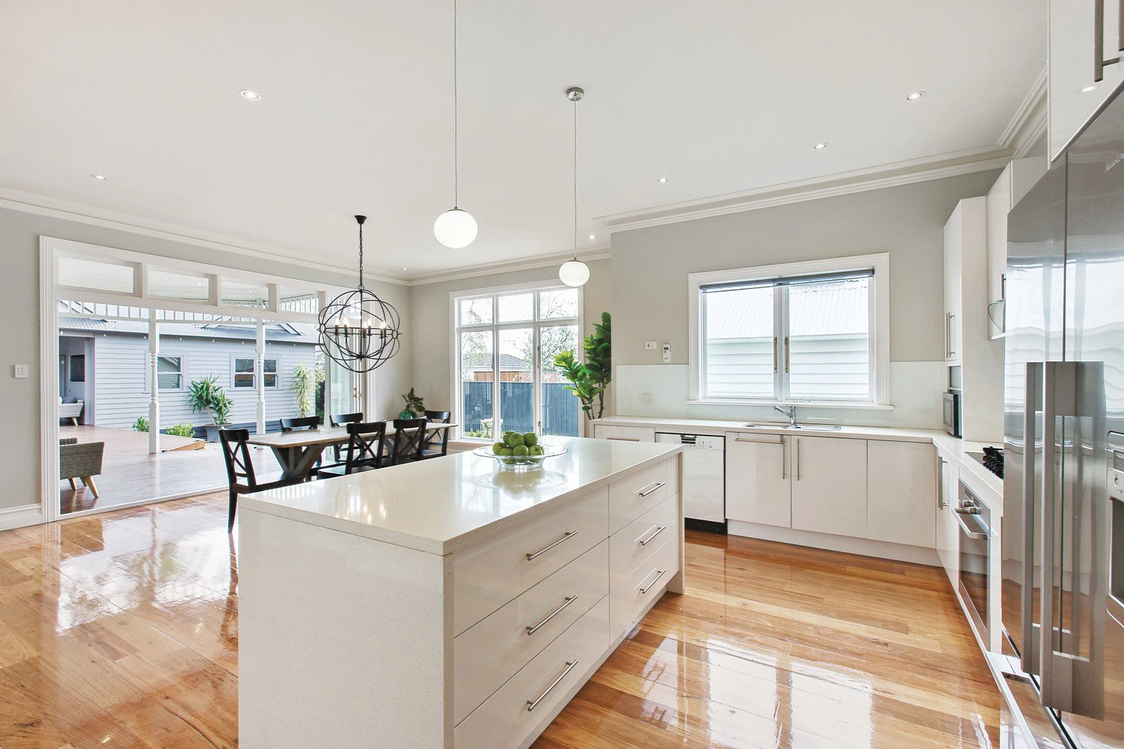 8 Middlesex Road, Surrey Hills, VIC