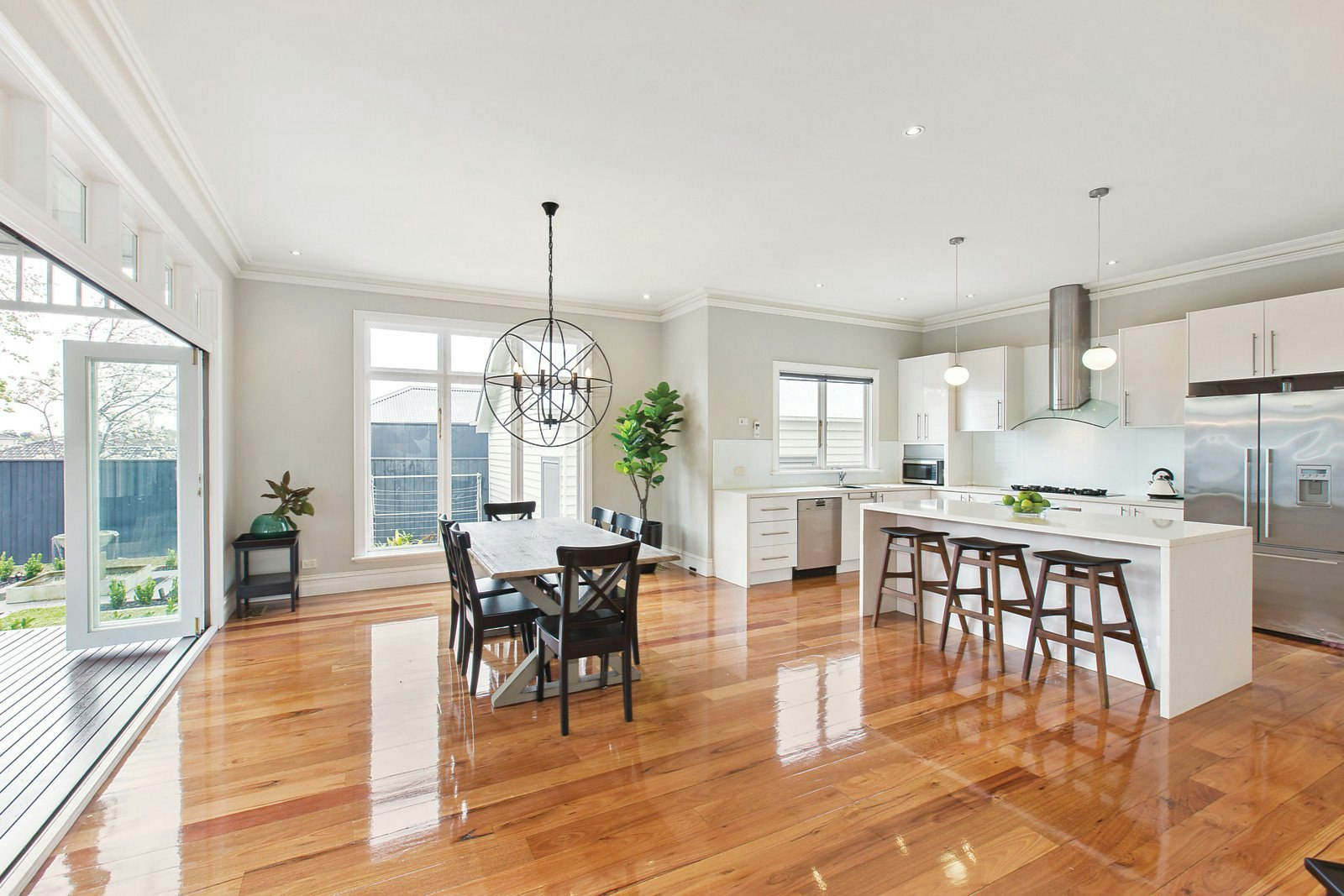 8 Middlesex Road, Surrey Hills, VIC