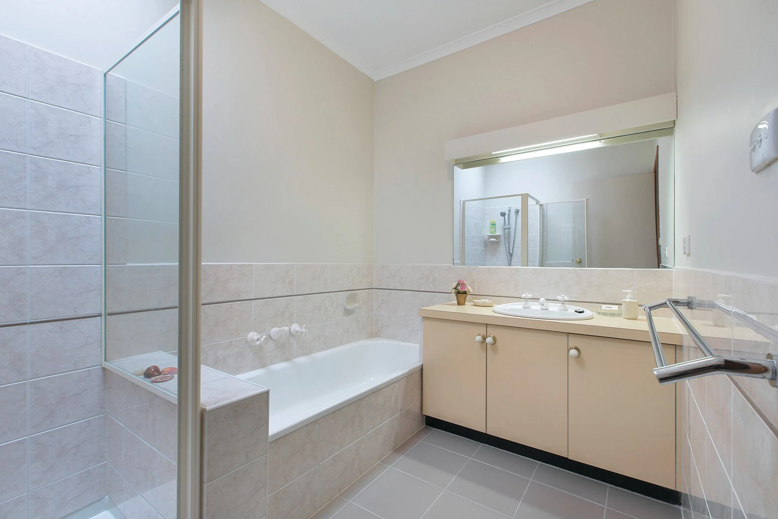 2/90 Durrant Street, Brighton, VIC