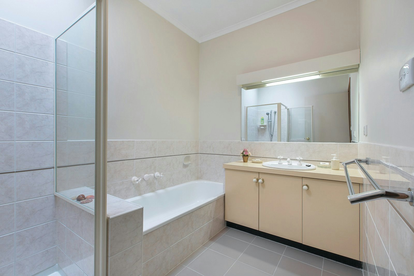 2/90 Durrant Street, Brighton, VIC