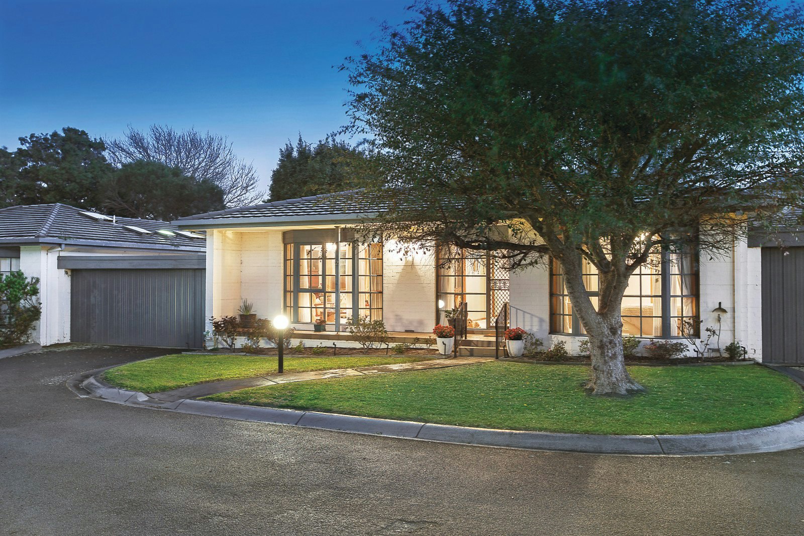 2/90 Durrant Street, Brighton, VIC