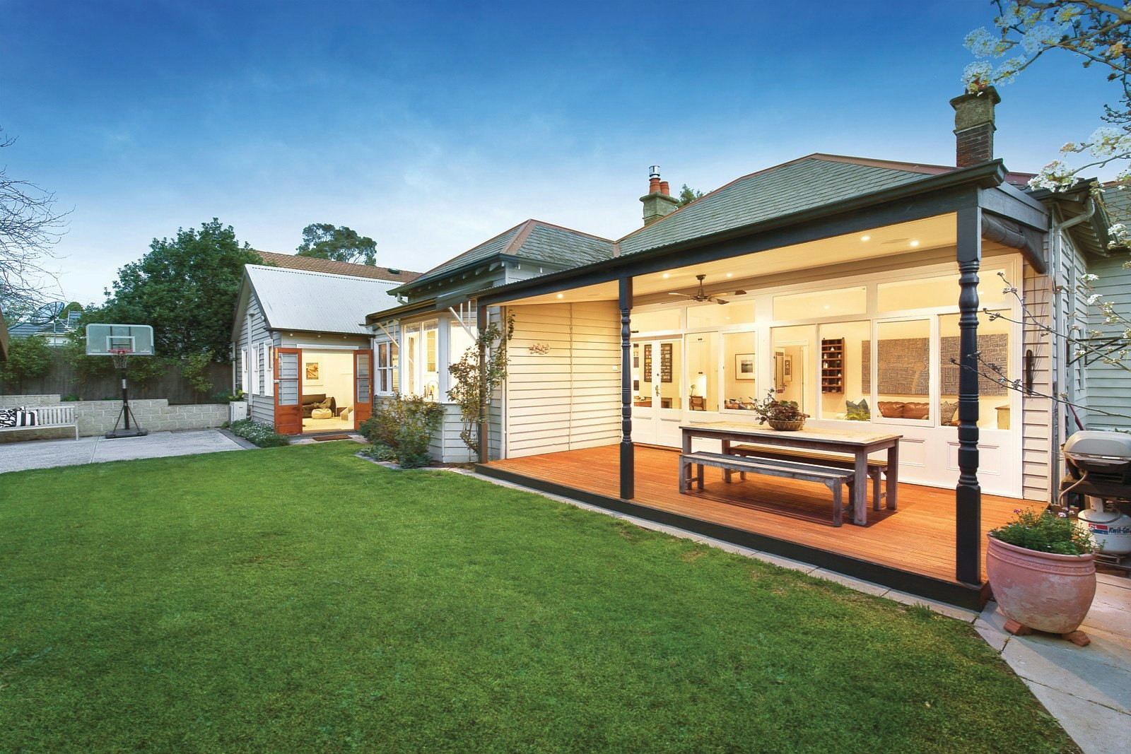 279 Mont Albert Road, Surrey Hills, VIC