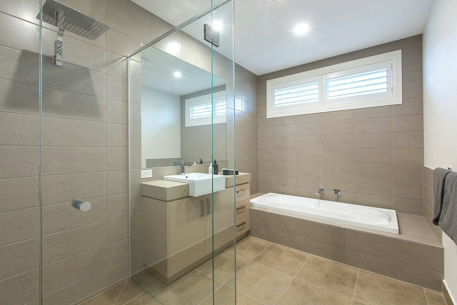 2/30 Baird Street, Ashburton, VIC