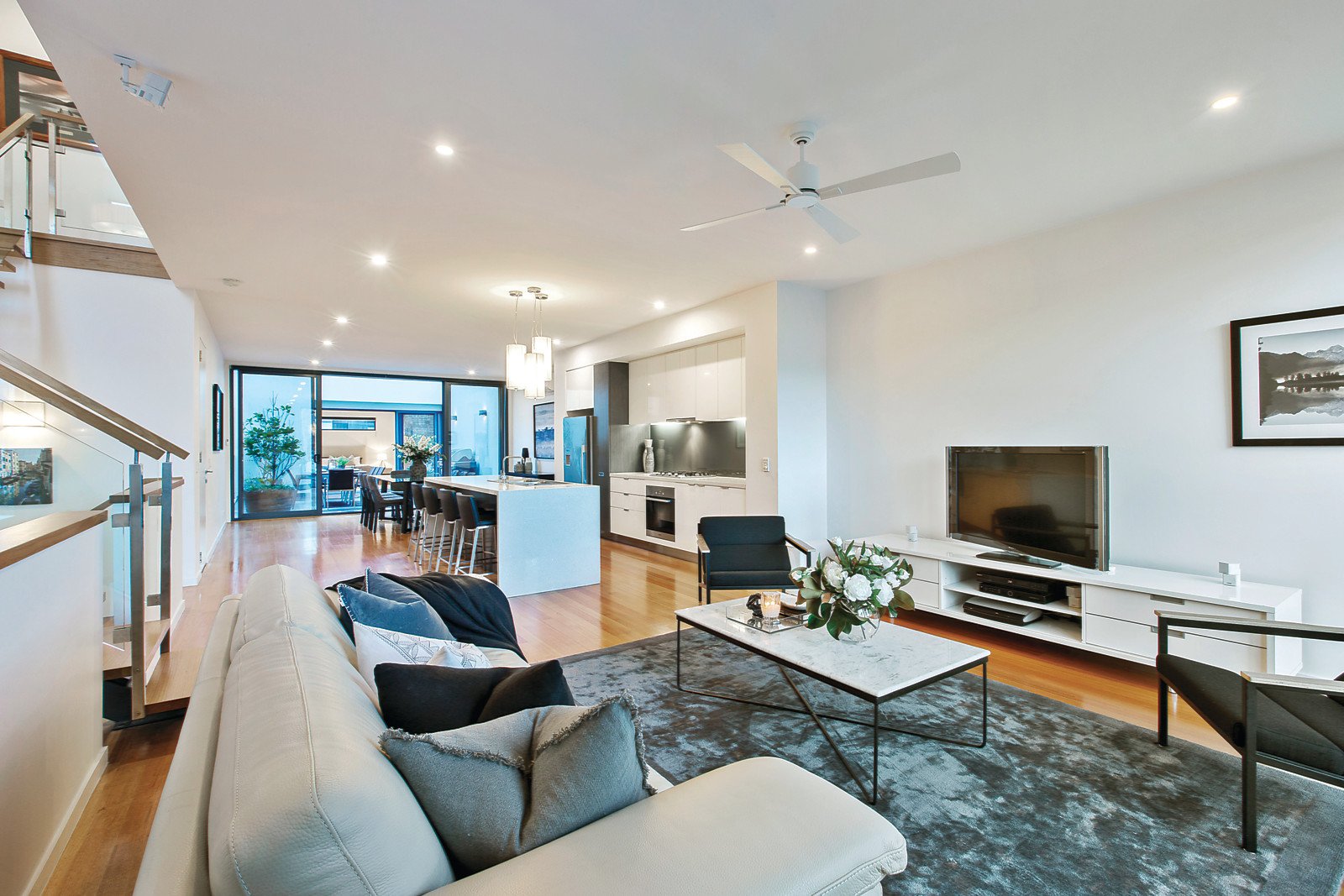 101 Stokes Street, Port Melbourne - Thumbnail 2