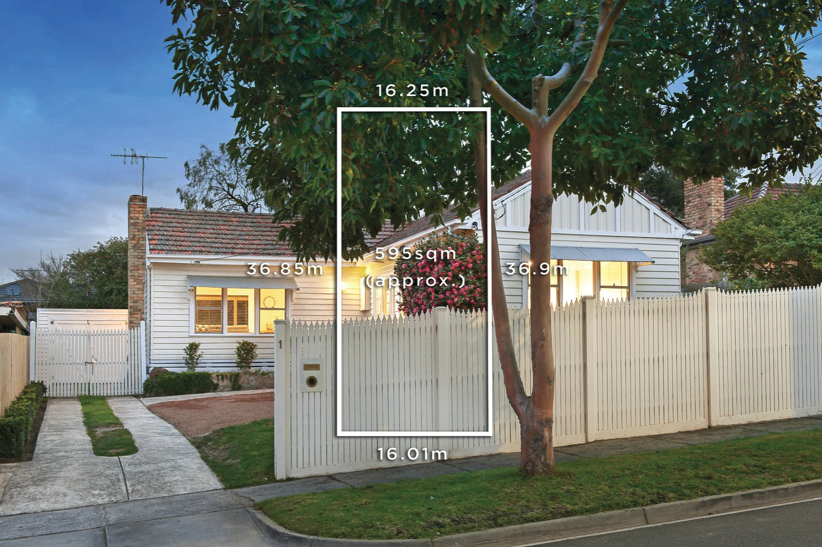 1 Heathfield Rise, Box Hill North, VIC
