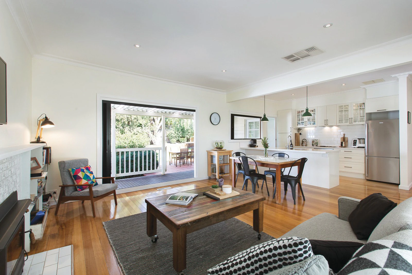 1 Heathfield Rise, Box Hill North, VIC