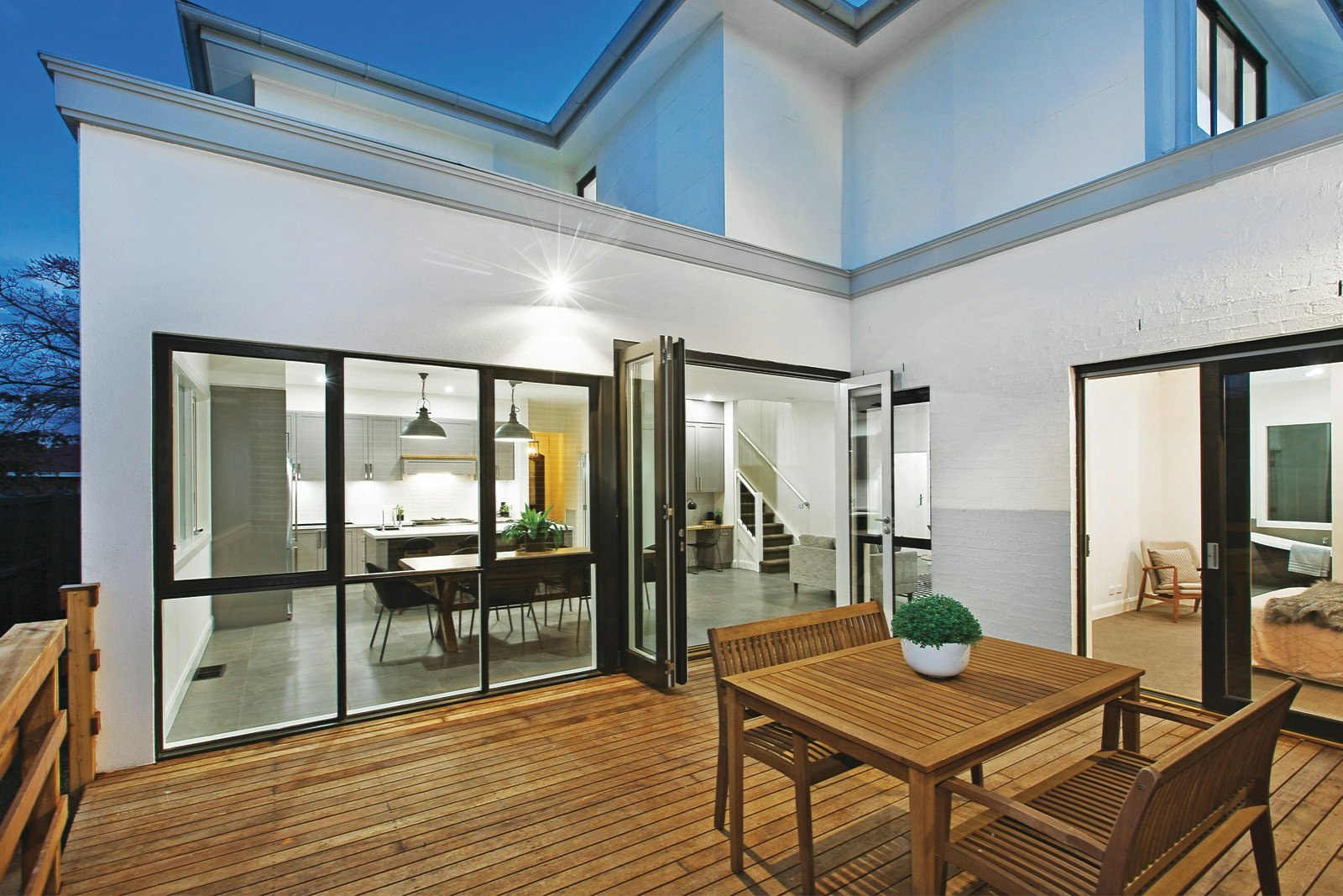 85 Victoria Crescent, Mont Albert, VIC