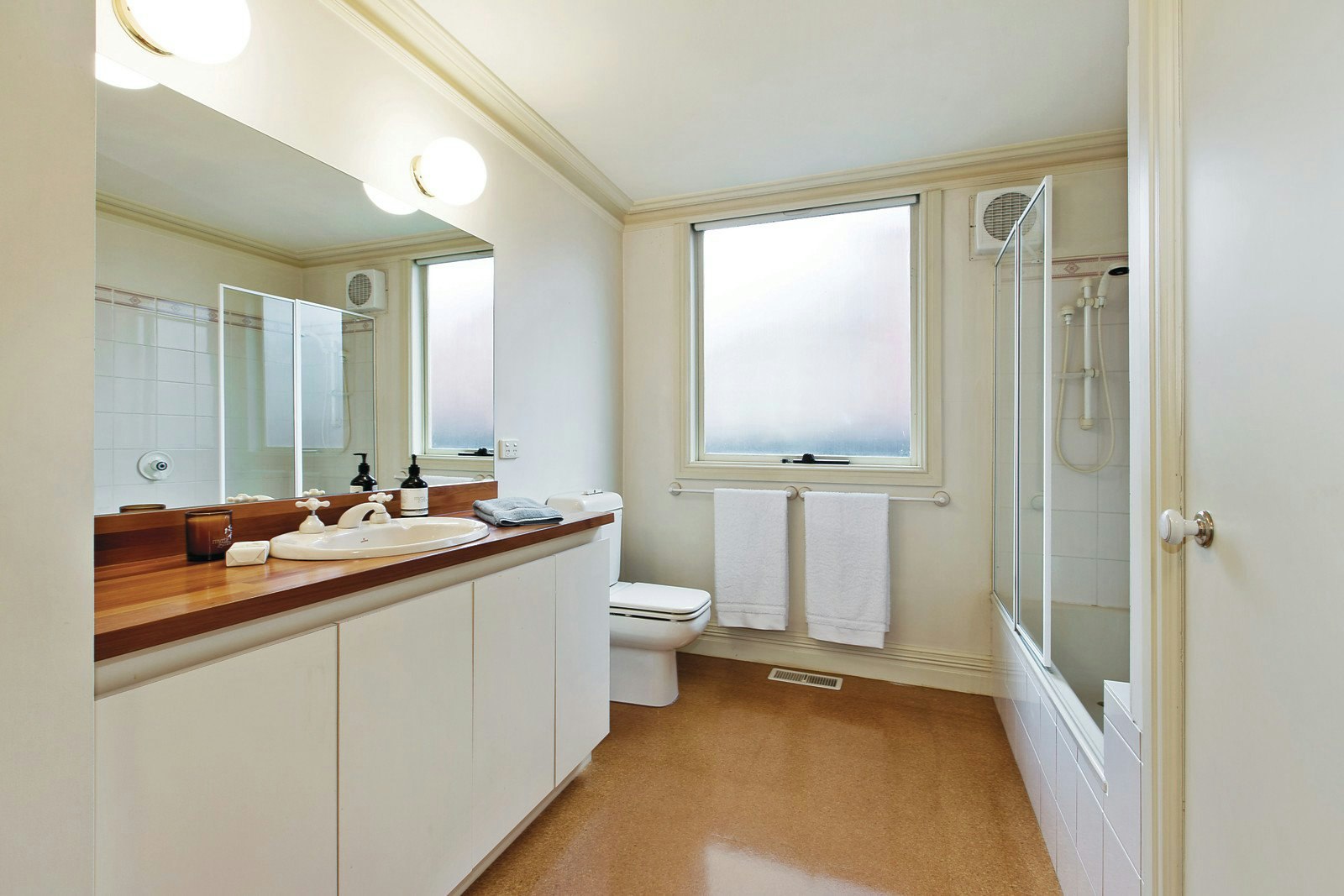 20 Allenby Road, Canterbury, VIC