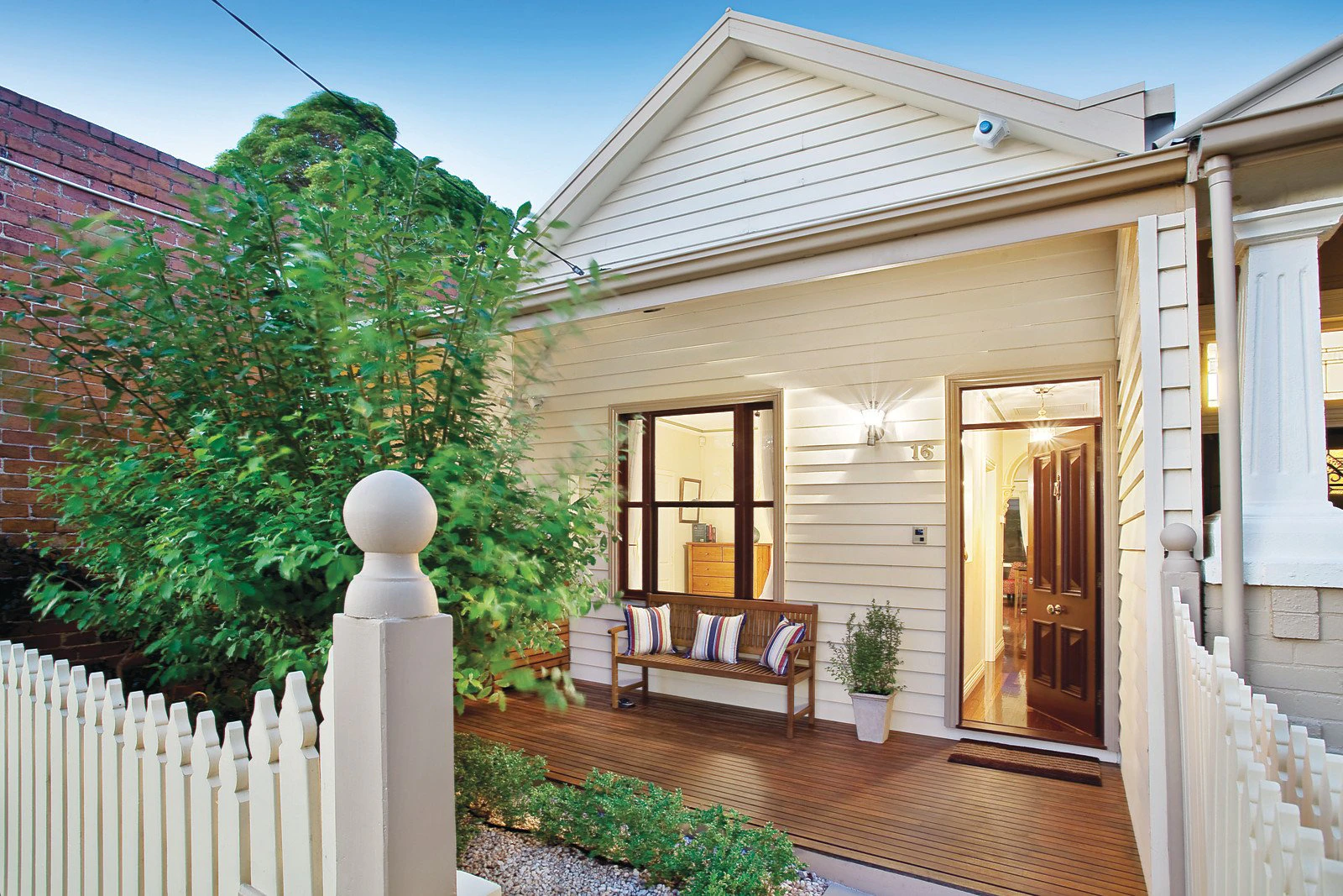 16 Mountain Street, South Melbourne, VIC