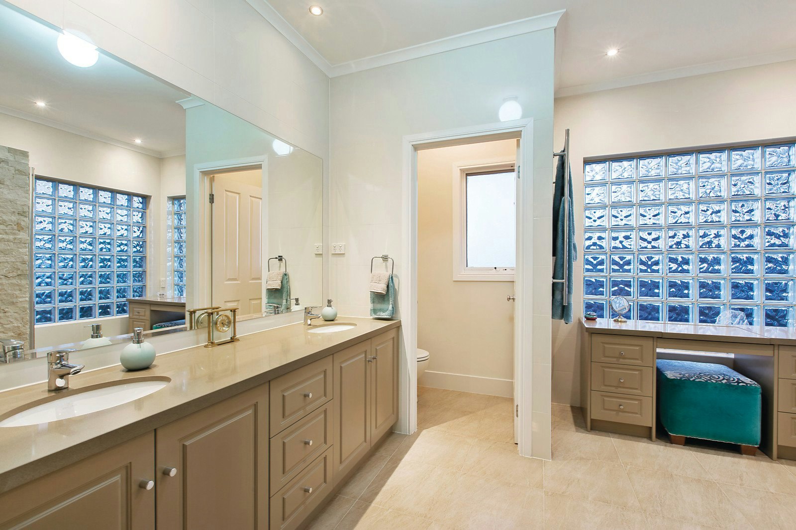 71 Outer Crescent, Brighton, VIC