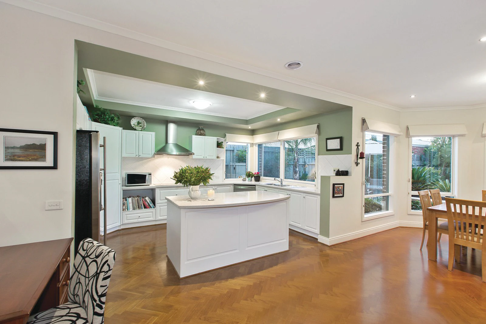 71 Outer Crescent, Brighton, VIC