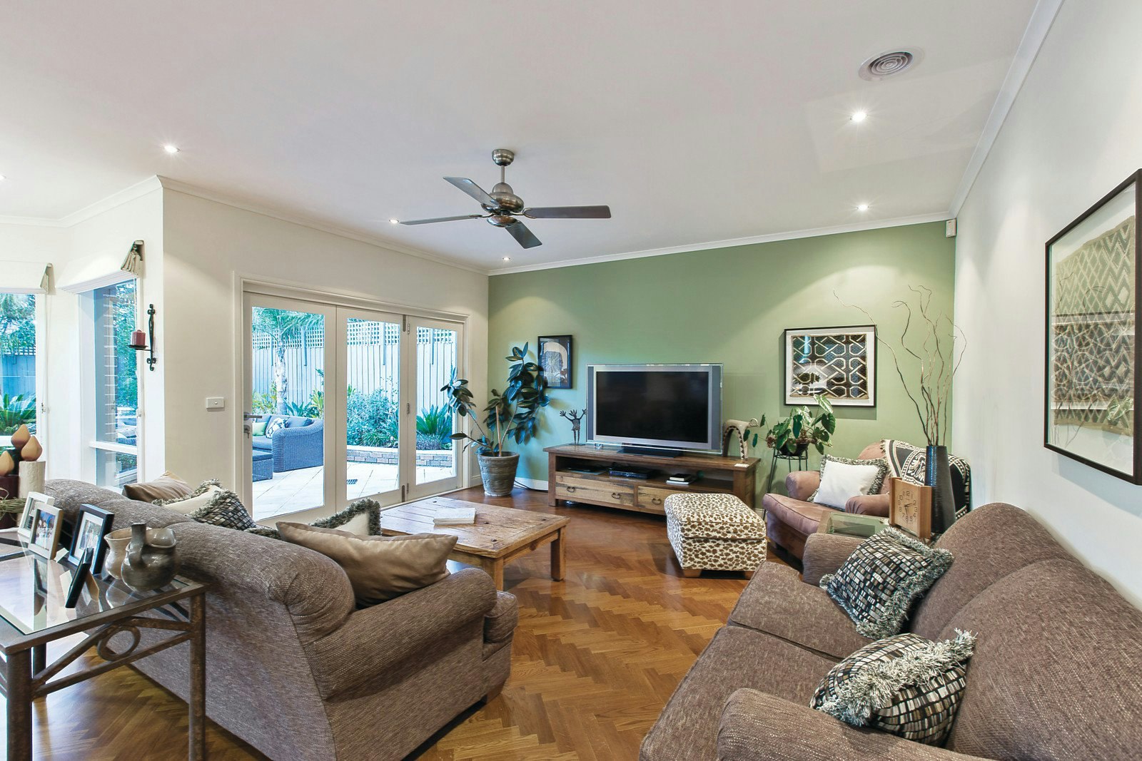 71 Outer Crescent, Brighton, VIC