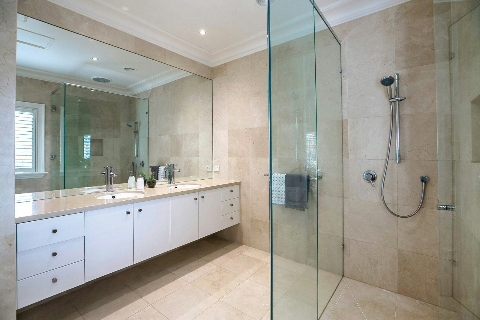 1/13 Carrington Grove, Brighton East, VIC