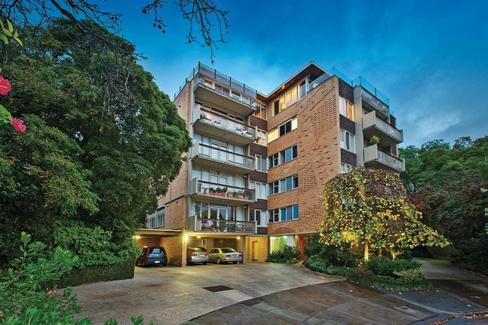 11/2 Theodore Court, Toorak, VIC