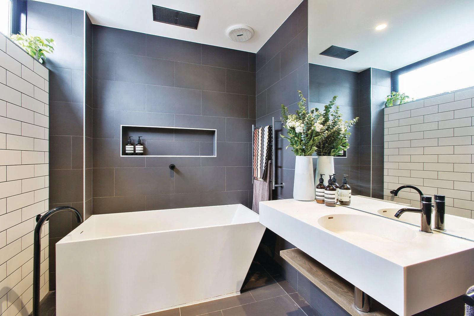 Residence 2, 22 Shelley Street, Richmond, VIC