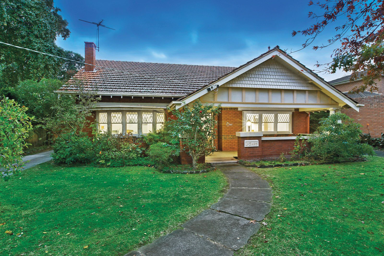 1 Hillcrest Road, Glen Iris, VIC