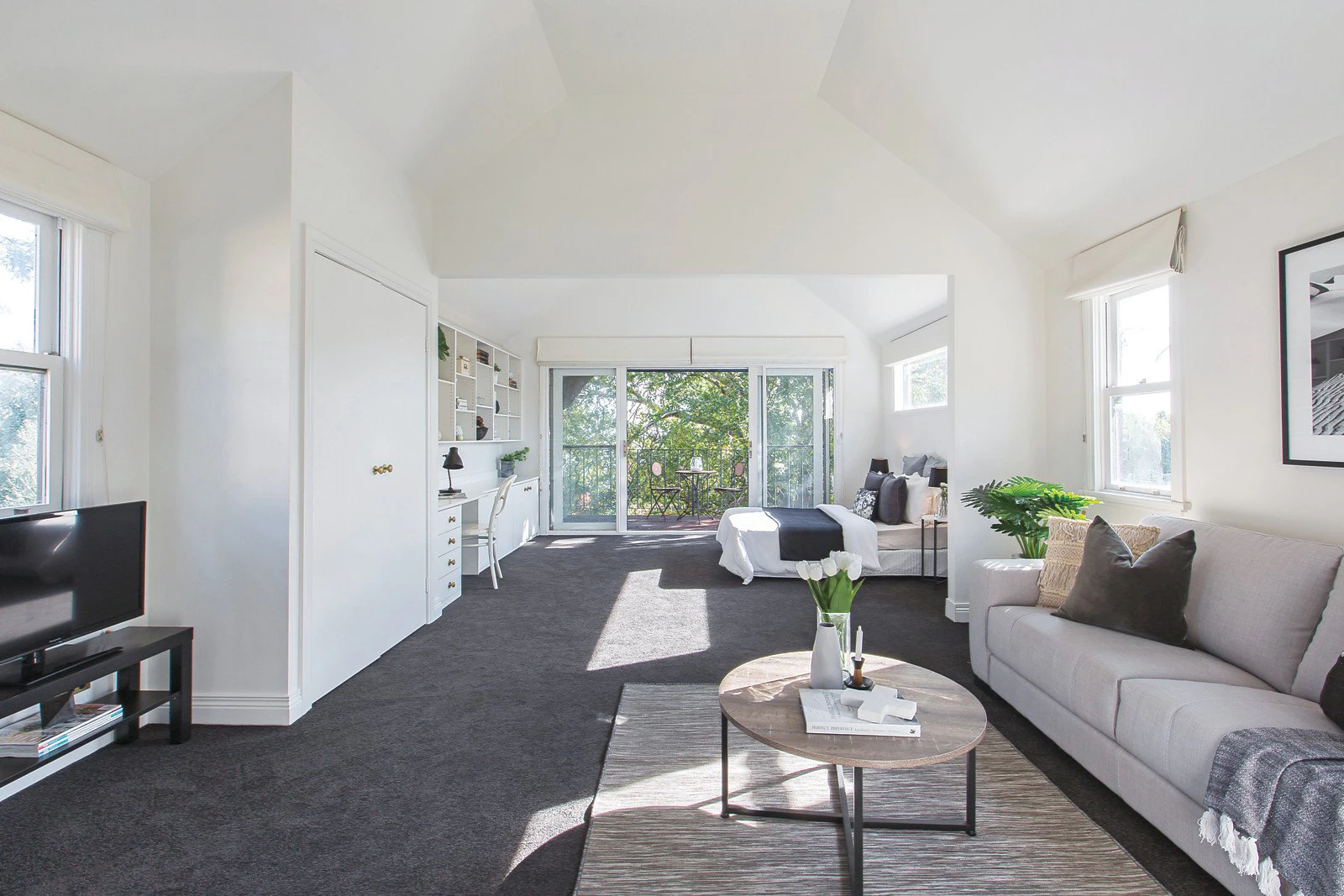 7 Wave Street, Hampton, VIC
