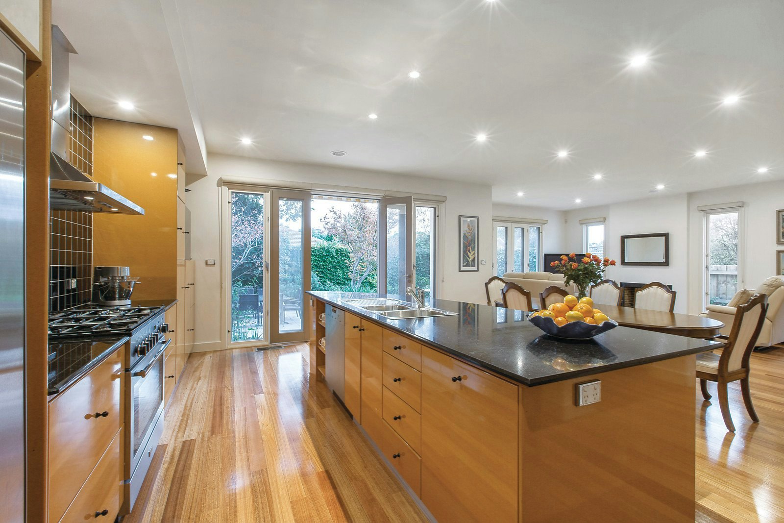 2 Hazeldine Road, Glen Iris, VIC