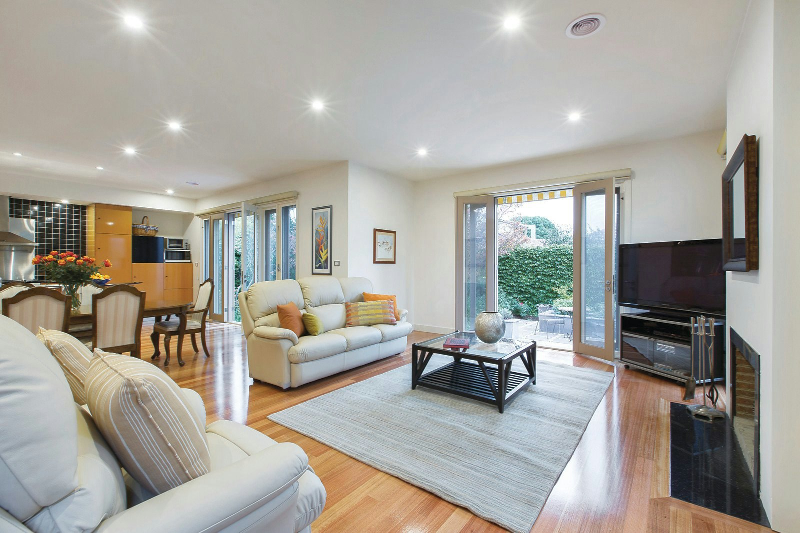 2 Hazeldine Road, Glen Iris, VIC