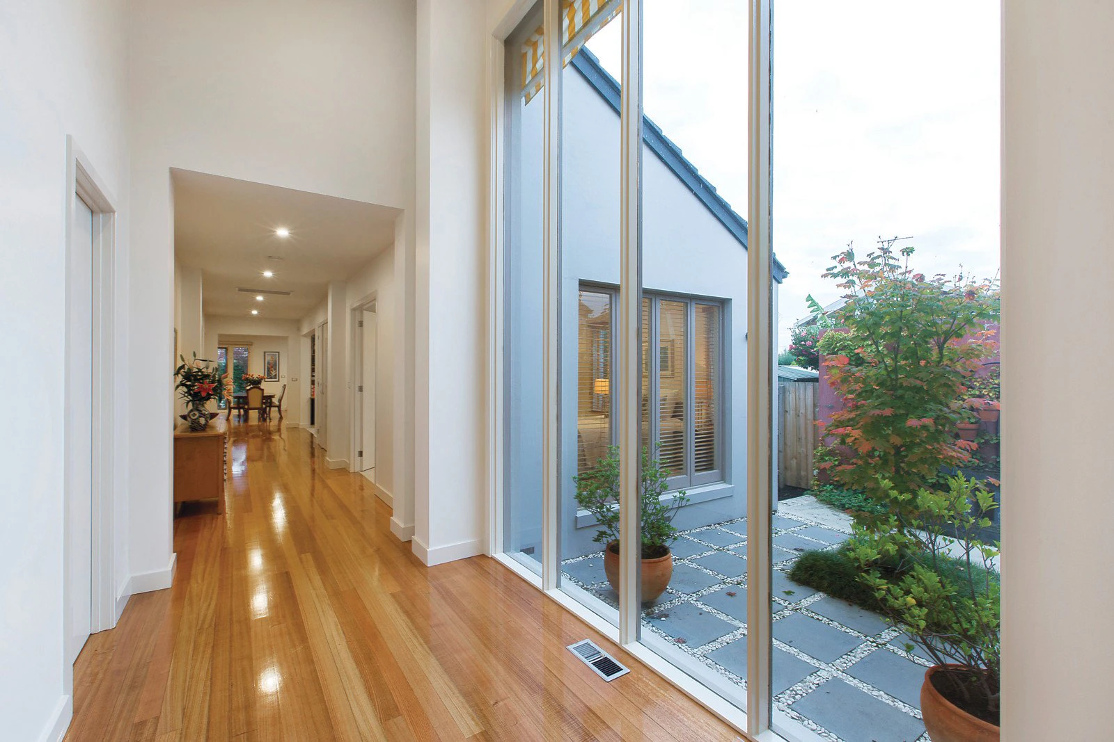 2 Hazeldine Road, Glen Iris, VIC
