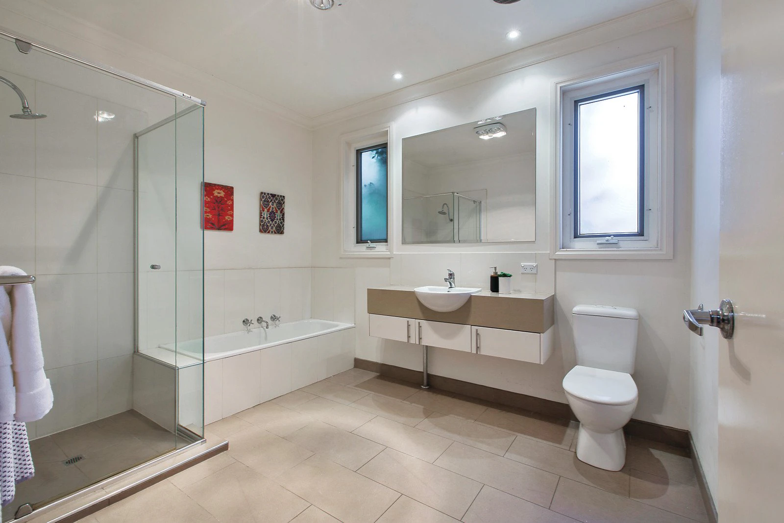 2c Ratho Avenue, Brighton East, VIC