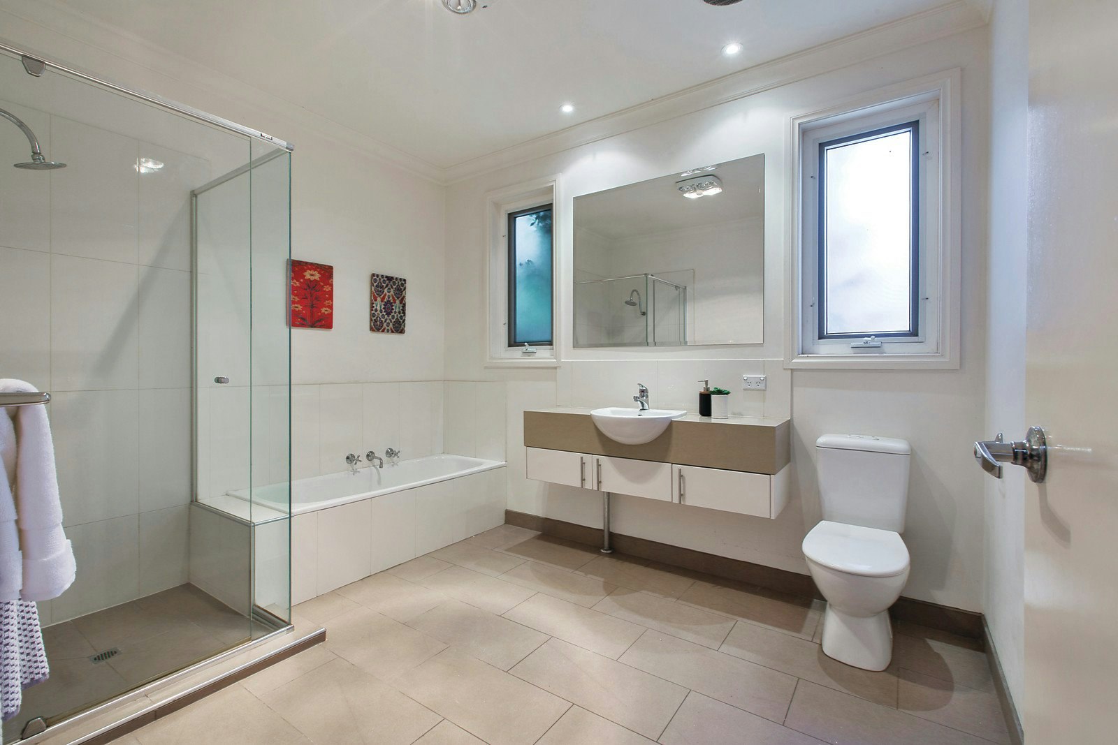 2c Ratho Avenue, Brighton East, VIC