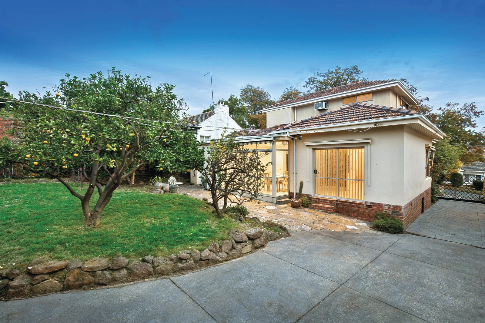 32 Aisbett Avenue, Camberwell, VIC