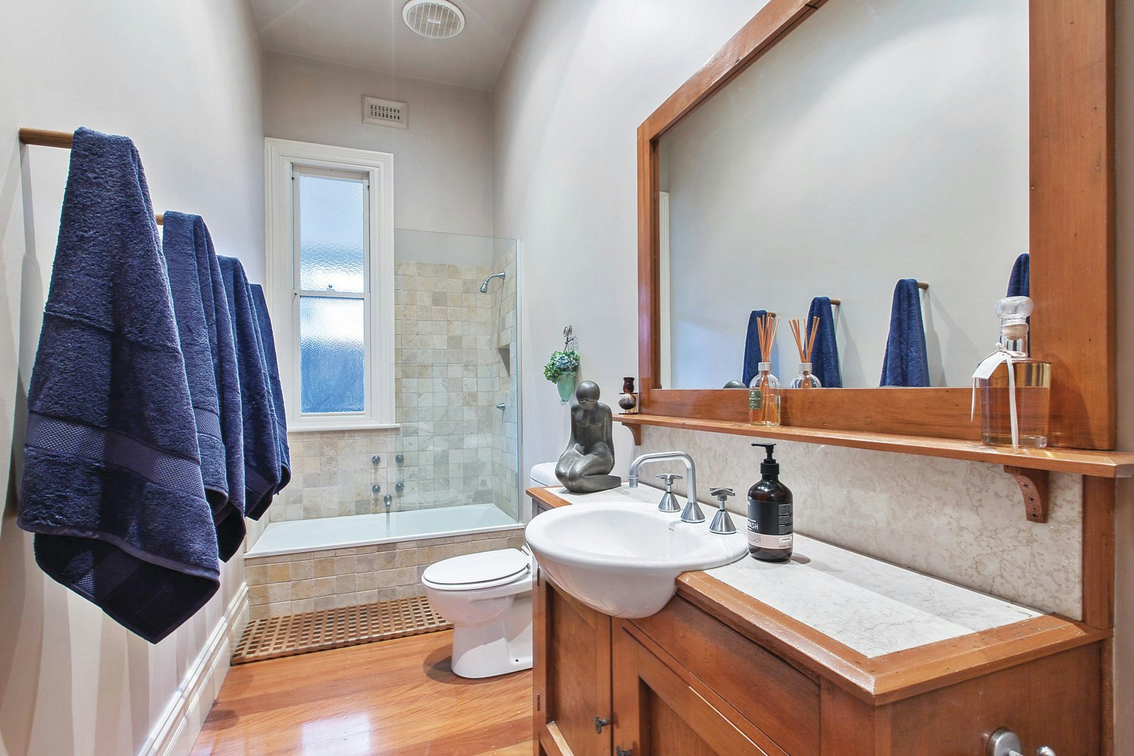 1 Wilson Street, Surrey Hills, VIC